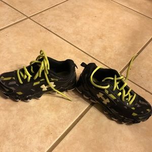Boys Under Armour sneakers